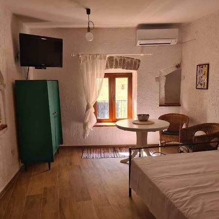 Studio Apartman Lidija 시베니크 외부 사진